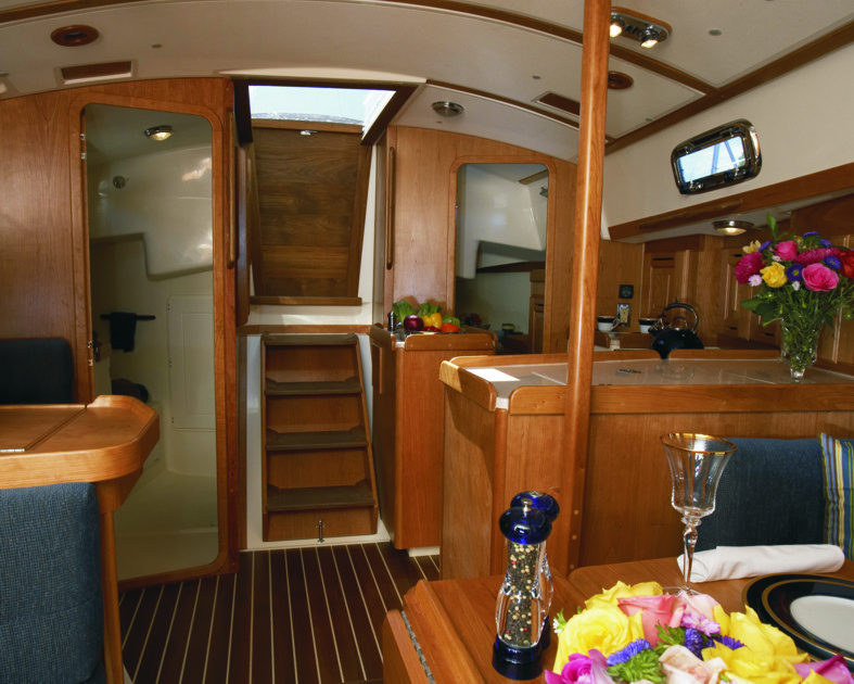 Ausail Marine Group - Tartan 3400 Yacht